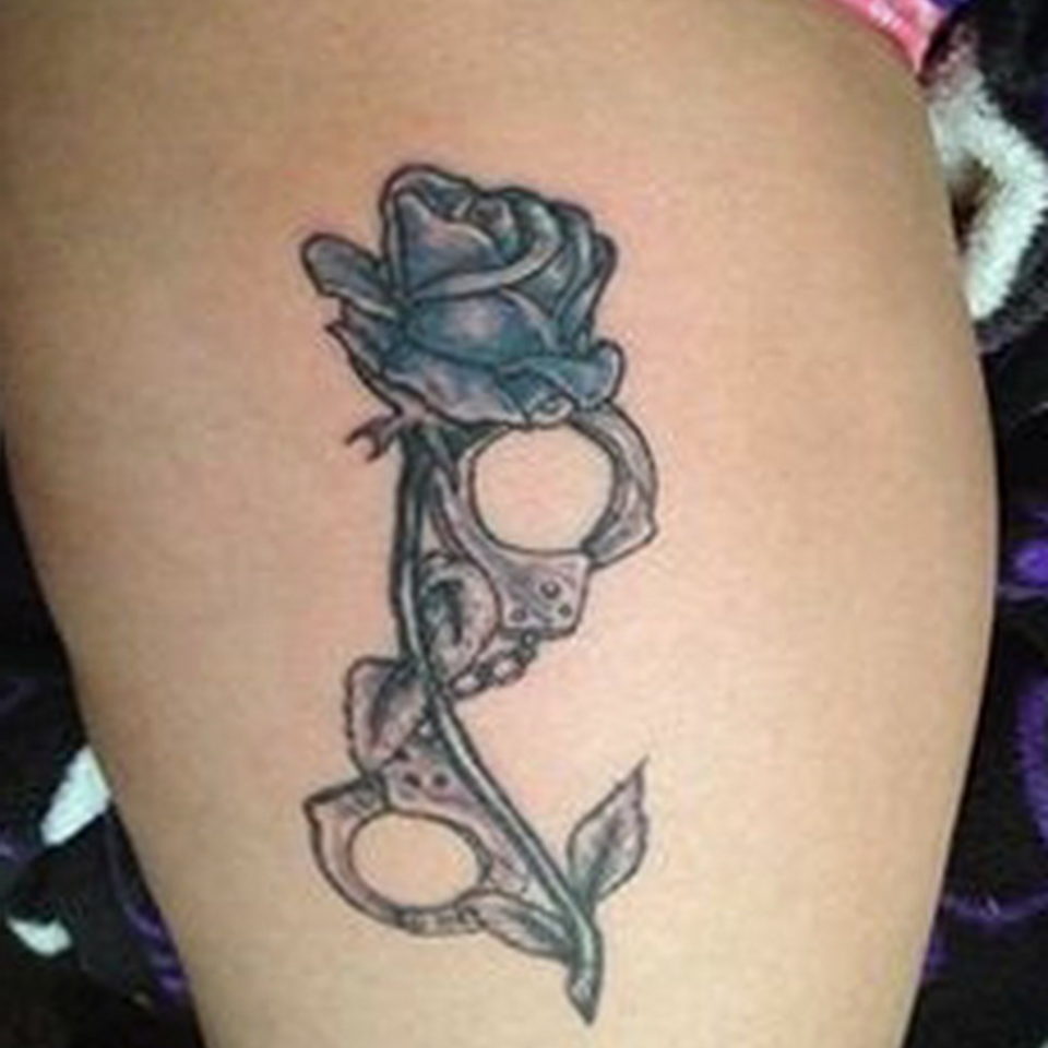 The meaning of shackles tattoo drawing features, photo examples