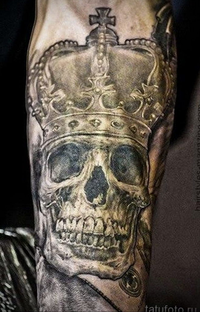 skull tattoo with crown 08.12.2019 №002 -tattoo crown- tattoovalue.net