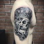 skull tattoo with crown 08.12.2019 №004 -tattoo crown- tattoovalue.net