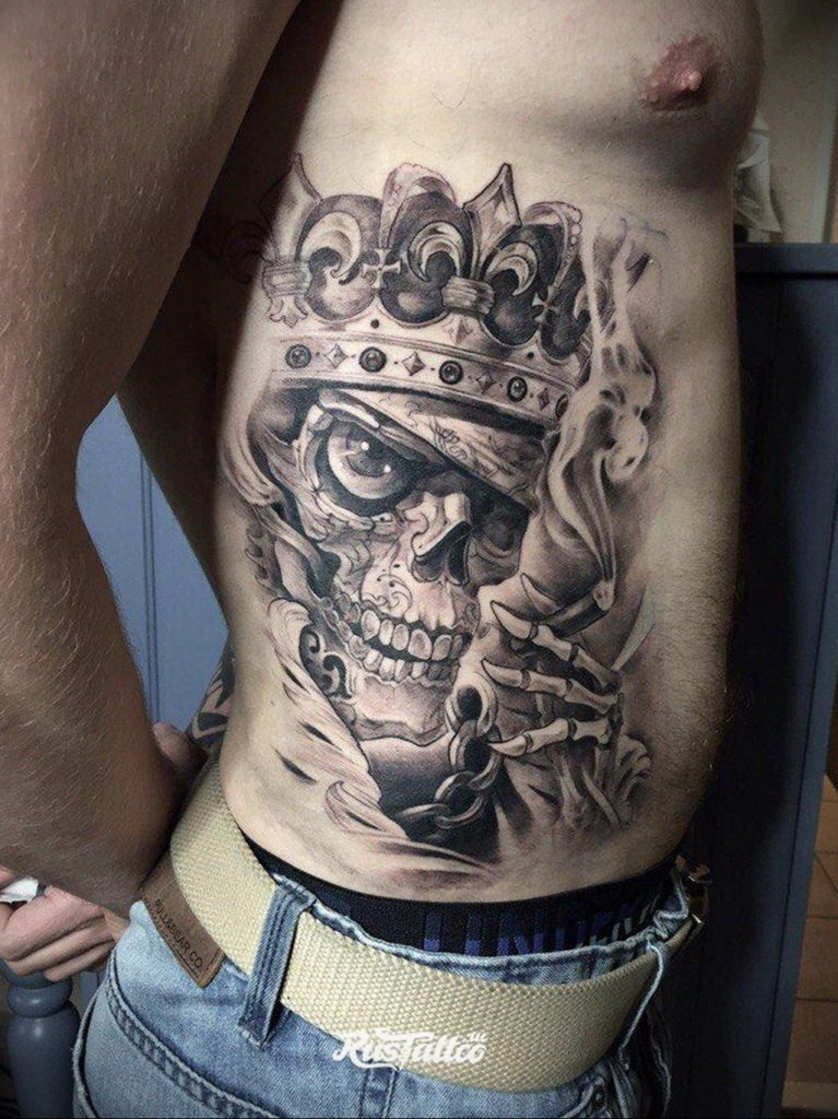 skull tattoo with crown 08.12.2019 №038 -tattoo crown- tattoovalue.net