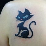 tattoo cat on the shoulder blade 03.12.2019 №004 -cat tattoo- tattoovalue.net