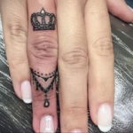 tattoo crown for girls 08.12.2019 №018 -tattoo crown- tattoovalue.net