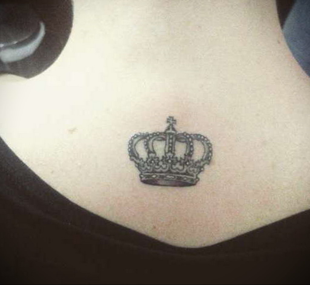 tattoo crown for girls 08.12.2019 №007 -tattoo crown- tattoovalue.net