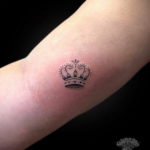tattoo crown for girls 08.12.2019 №010 -tattoo crown- tattoovalue.net