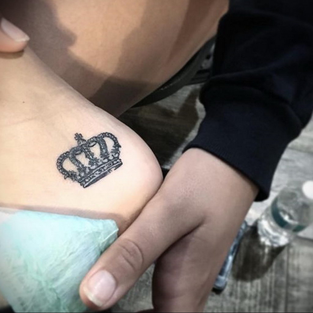 tattoo crown for girls 08.12.2019 №026 -tattoo crown- tattoovalue.net