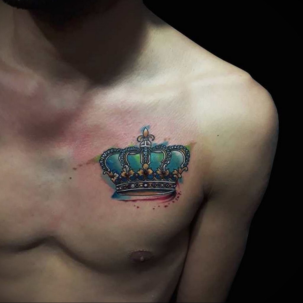 татуировки для мужчин корона на грудь фото 10