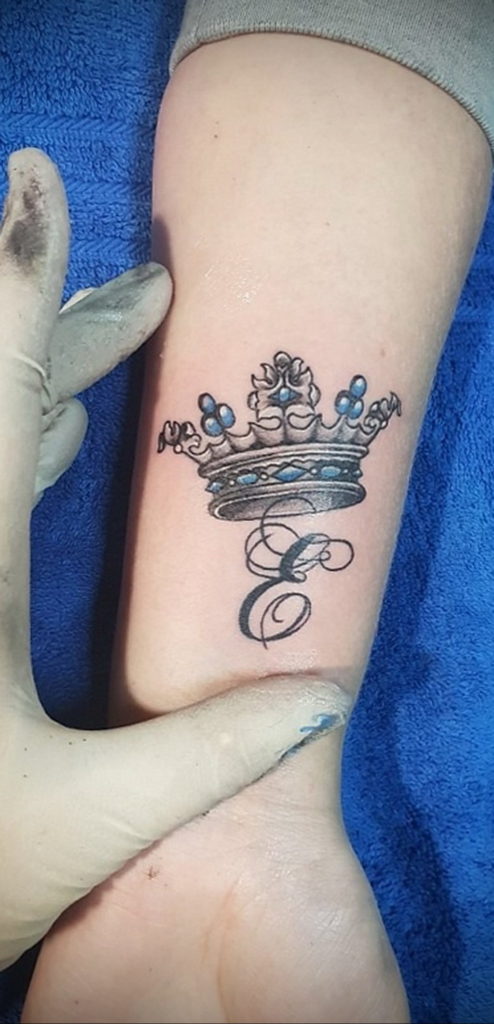 20 Crown Tattoos  Tattoofanblog