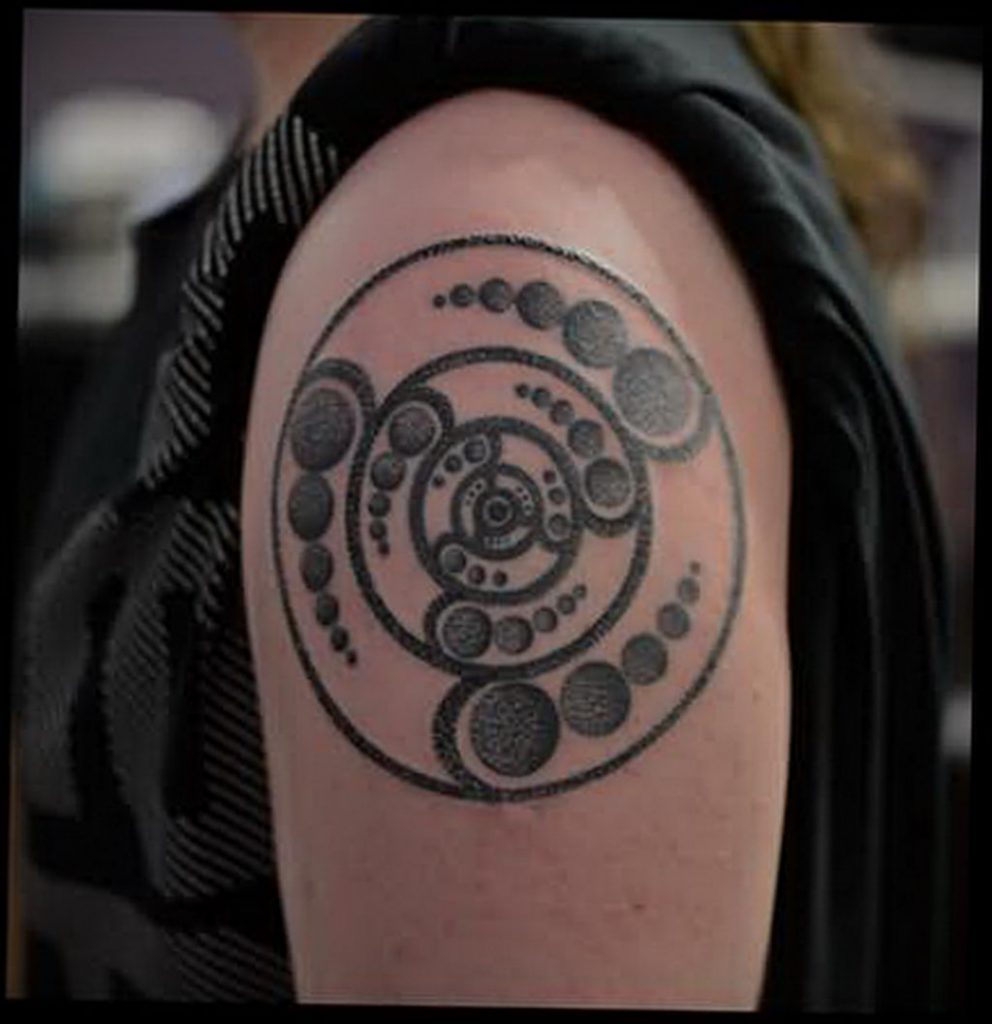 Small perfect circle tattoo by Gianina Caputo  Tattoogridnet