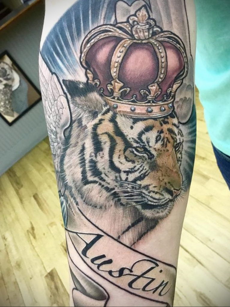 tiger tattoo with crown  №009 -tattoo crown -  