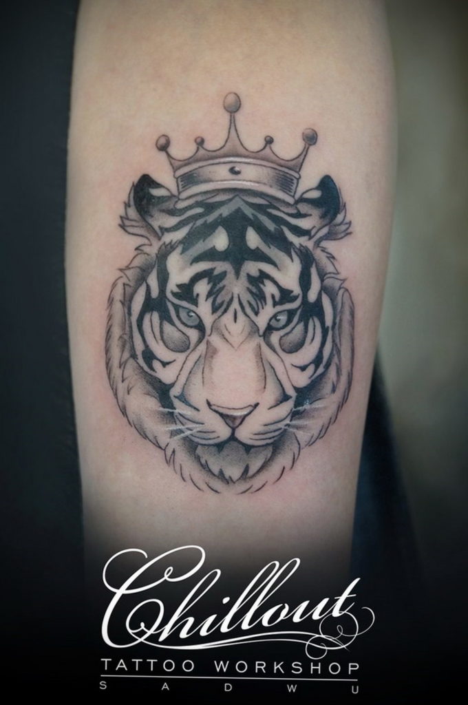 tiger tattoo with crown 08.12.2019 №002 -tattoo crown- tattoovalue.net