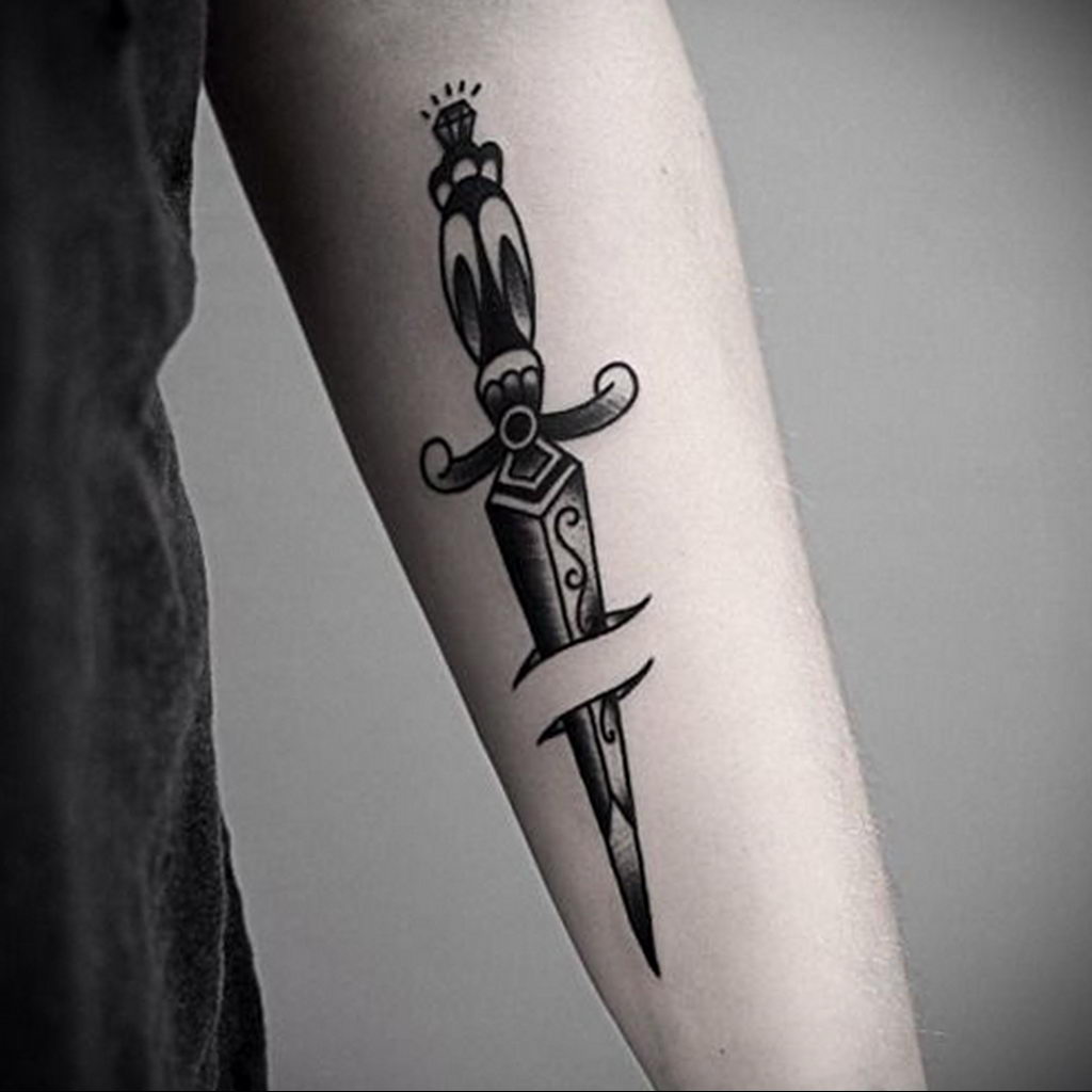 13 Knife And Dagger Tattoos On Sleeve