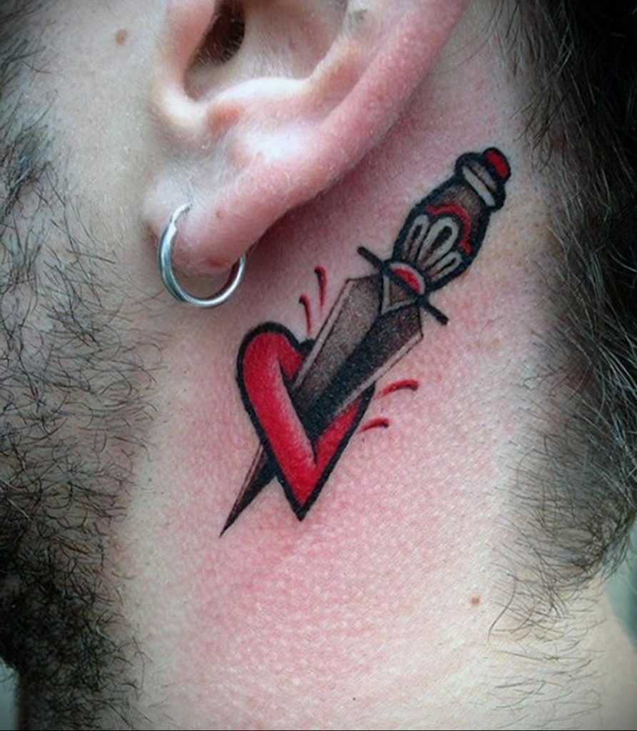 тату кинжал на шее 27.12.2019 №010 -dagger tattoo- tattoovalue.net