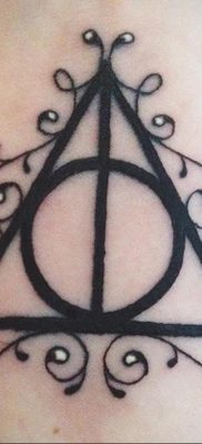 дары смерти тату на руке 19.01.2020 №027 -deathly hallows tattoo on arm- tattoovalue.net