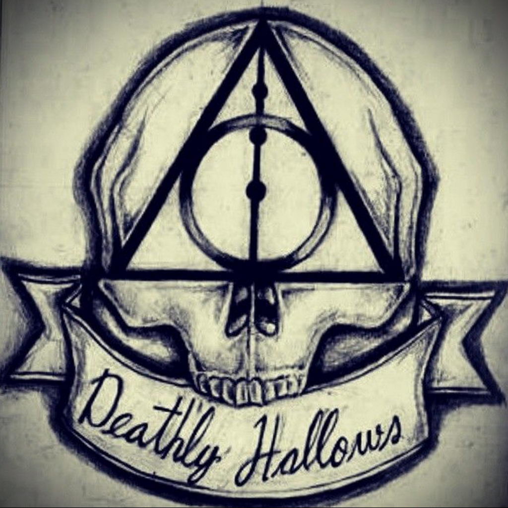 Inspired by the Deathly Hallows Happy Potter fan for life  pencil and  pen rendering  Tattoo vorlagen Texturen Tattoo ideen
