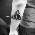 дары смерти тату 19.01.2020 №088 -deathly hallows tattoo- tattoovalue.net