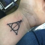 дары смерти тату 19.01.2020 №191 -deathly hallows tattoo- tattoovalue.net