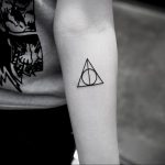 дары смерти тату 19.01.2020 №247 -deathly hallows tattoo- tattoovalue.net