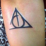 дары смерти тату 19.01.2020 №296 -deathly hallows tattoo- tattoovalue.net