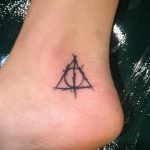 дары смерти тату 19.01.2020 №297 -deathly hallows tattoo- tattoovalue.net