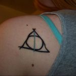 дары смерти тату 19.01.2020 №301 -deathly hallows tattoo- tattoovalue.net