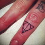 дары смерти тату 19.01.2020 №408 -deathly hallows tattoo- tattoovalue.net