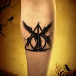 дары смерти тату на руке 19.01.2020 №025 -deathly hallows tattoo on arm- tattoovalue.net