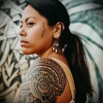 What are the best ink colors for tattoos - A woman with a tattoo representing her cultural heri bfda e f cddd _1 - 030124 tattoovalue.net 300