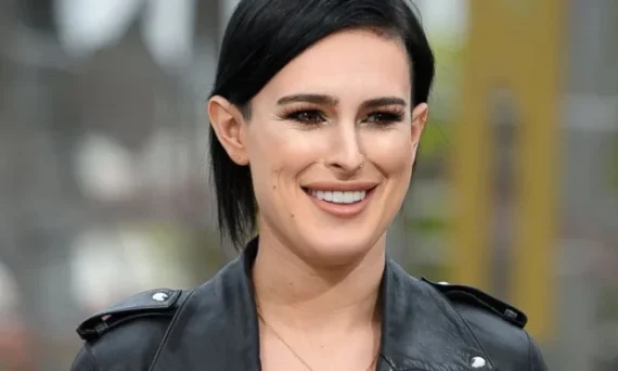 Rumer Willis gets a tattoo in honor of her daughter Louetta 16092024 1