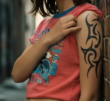 Teen Tattoos in 2025- Trends, Psychology, and What Parents Should Kno №08 - tattoovalue.net