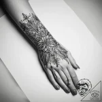 Tattoo sketch hands with a pencil, tattoo lin… – tattoo sketch (№1759124890_0, 29.09.2025 05:48) — tattoovalue.net